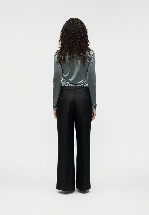 DAY Birger et Mikkelsen APRIL SHINY SUITING