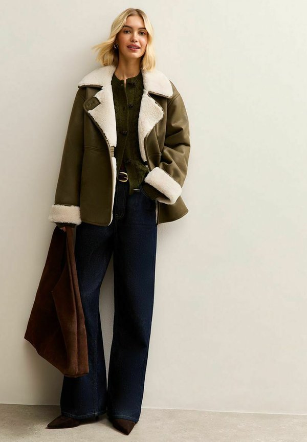 New Look CABLE KNIT TOGGLE FASTENING