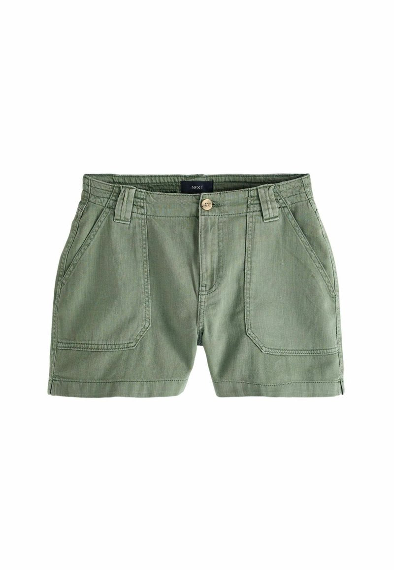 Grüne Baumwollshorts mit Knopfverschluss, zwei Seitentaschen und einem strukturierten Design. Die Textur wirkt glatt mit dezenten Steppnähten.