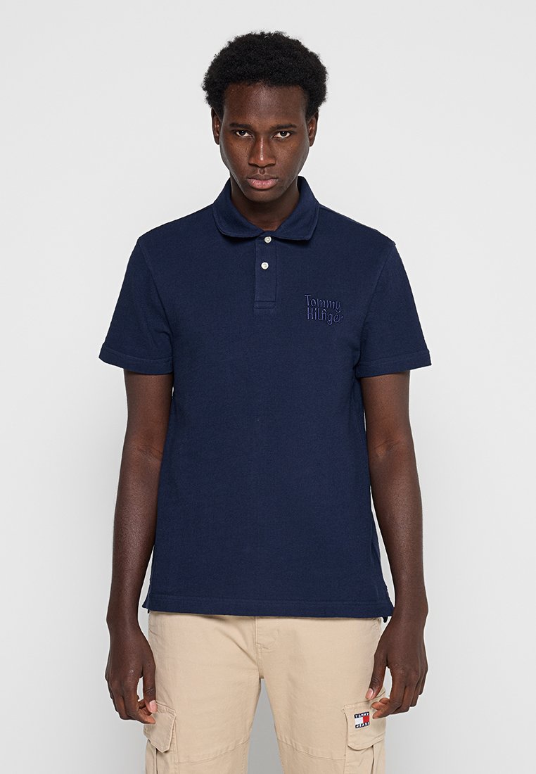 REGULAR FIT Media 1