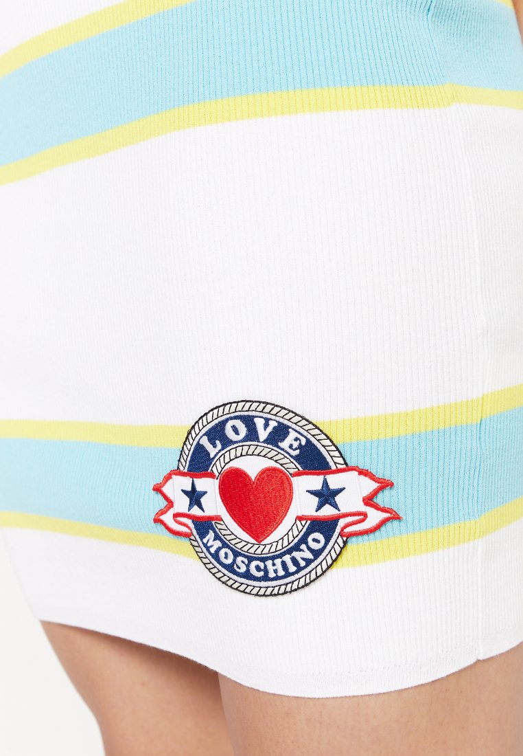 Love Moschino