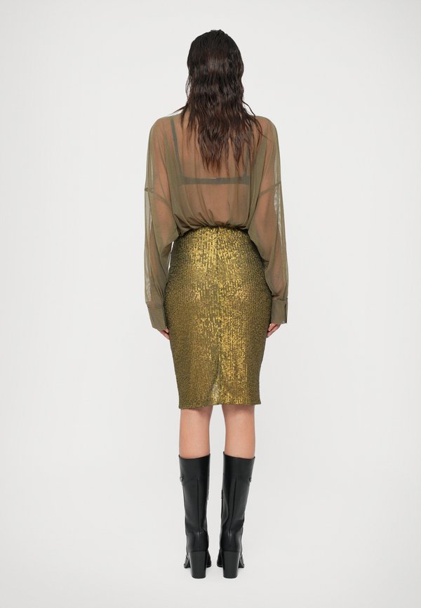 Norma Kamali SHIRRED FRONT SKIRT TO KNEE