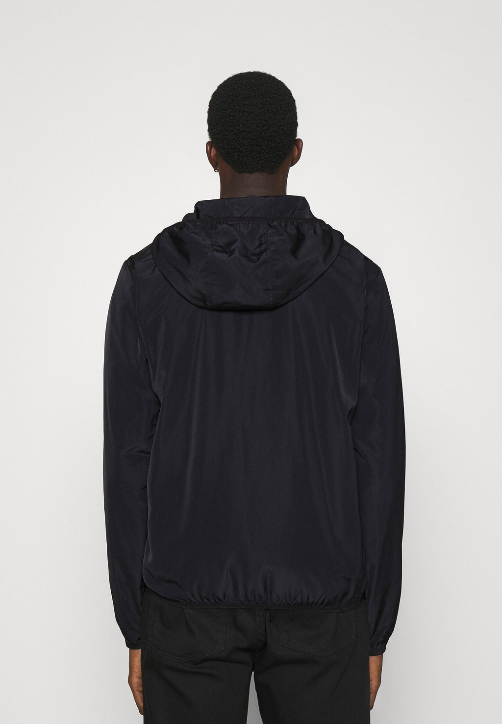 JACKET Media 4