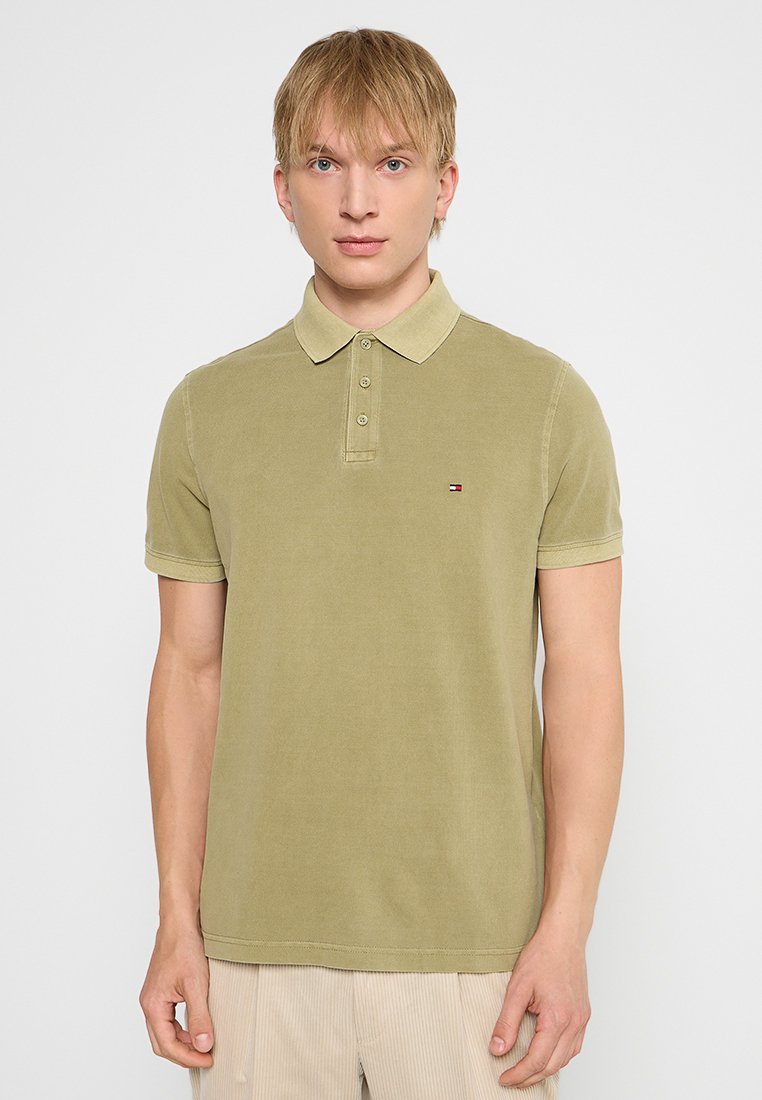 REGULAR FIT Media 1