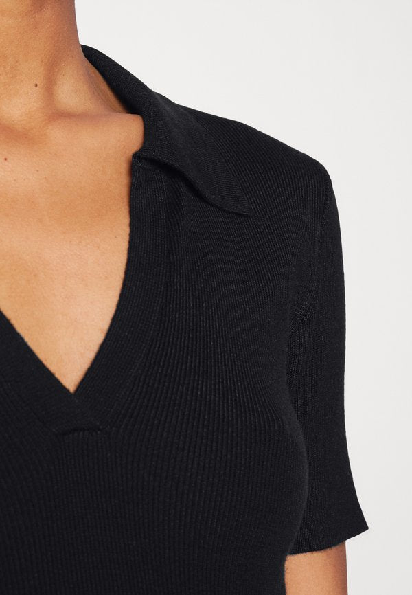 Glamorous FITTED CROP WITH V NECK COLLAR