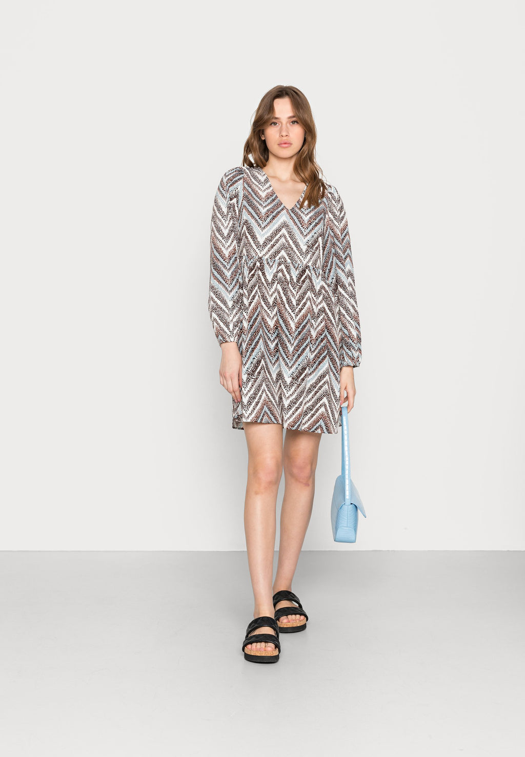 ONLY ONLMIA LIFE V NECK DRESS