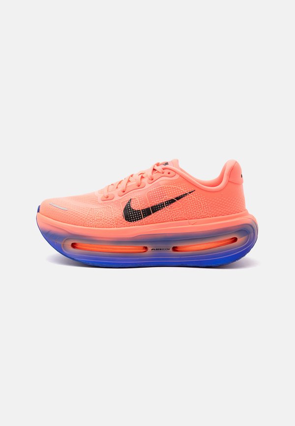 Nike Performance VOMERO PREMIUM - Road running shoes - atomic pink/black/racer blue/crimson tint