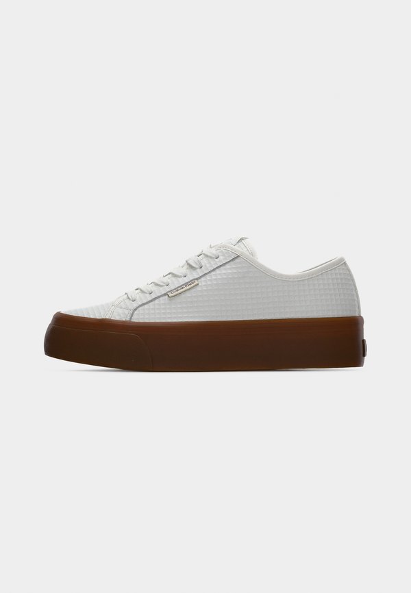 Calvin Klein LACE UP