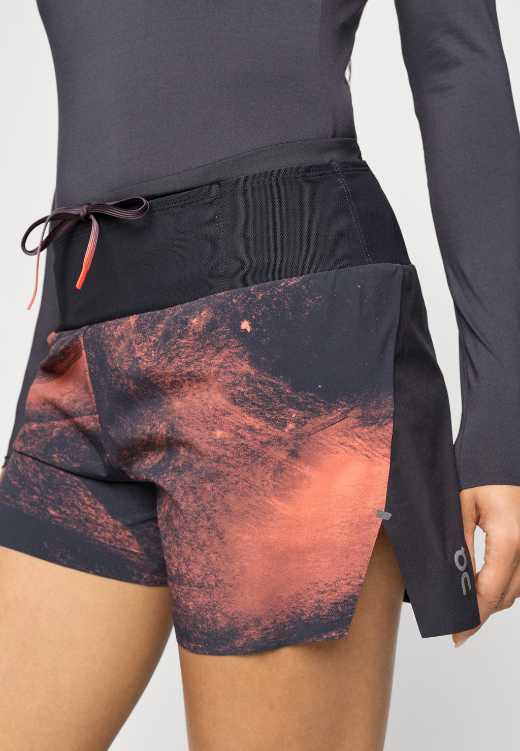 On Kurze Sporthose Media 6