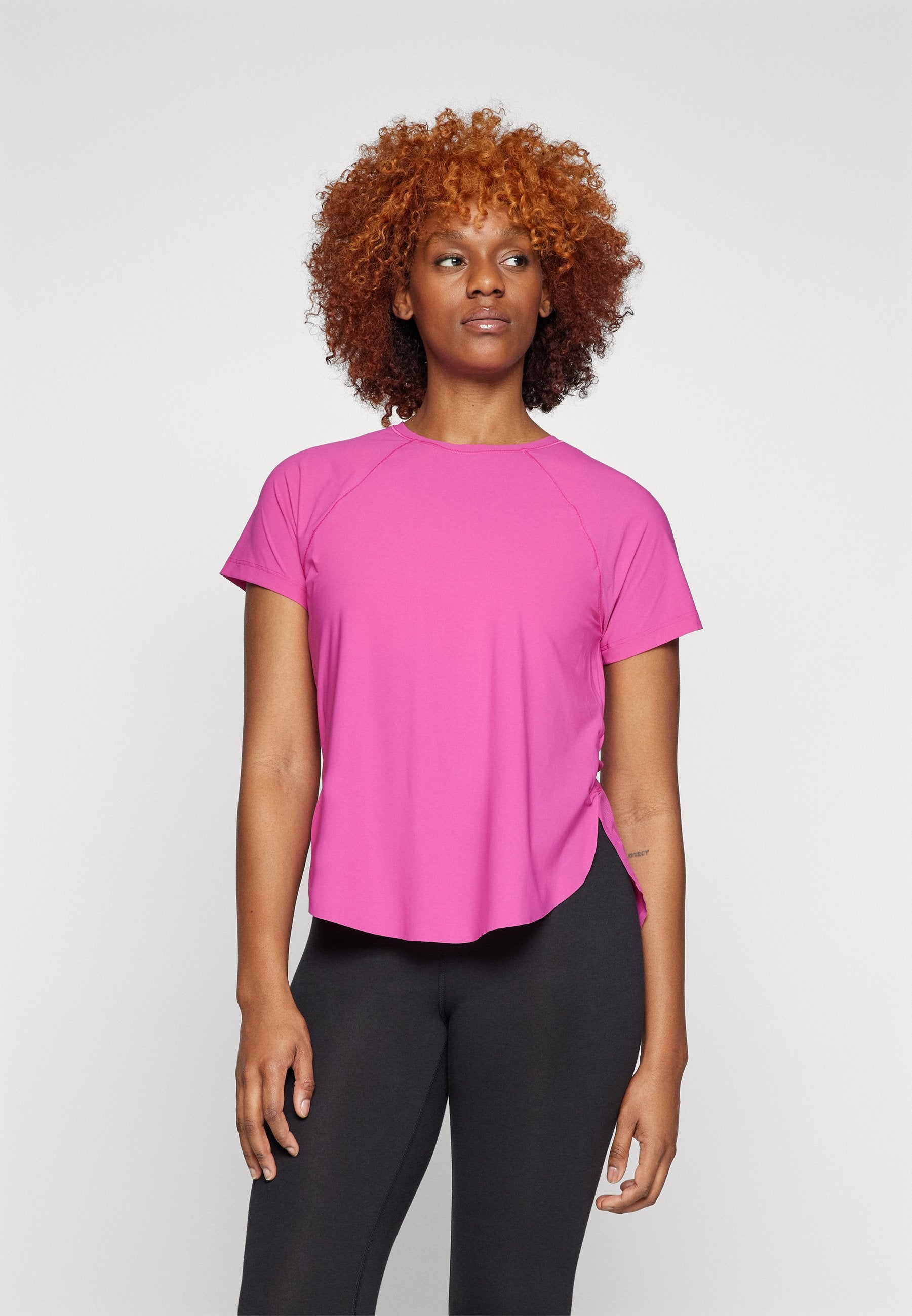 Athleta ULTIMATE TEE