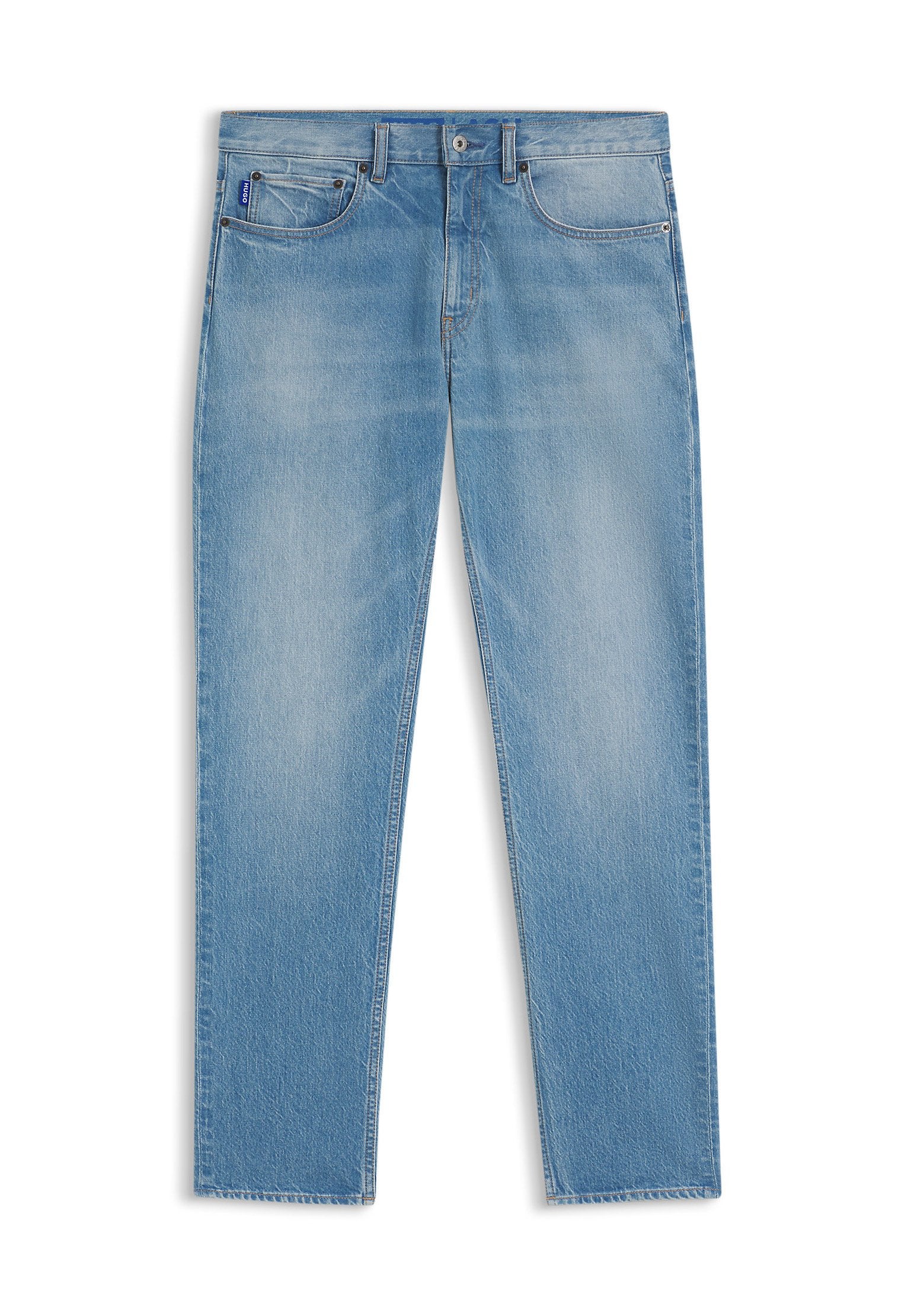 Hellblaue Jeans aus Denim mit klassischem Fünf-Taschen-Design, Knopf- und Reißverschluss sowie dezenten Ausbleichungen an Oberschenkeln und Knien.