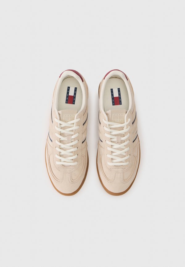 Tommy Jeans THE GREENWICH SUEDE LOGO TRAINERS