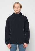 Schwarze wasserdichte Jacke mit Kapuze, Reißverschlusstaschen und verstellbaren Kordelzügen. Glatte Textur, minimalistisches Design, leichter Stoff.