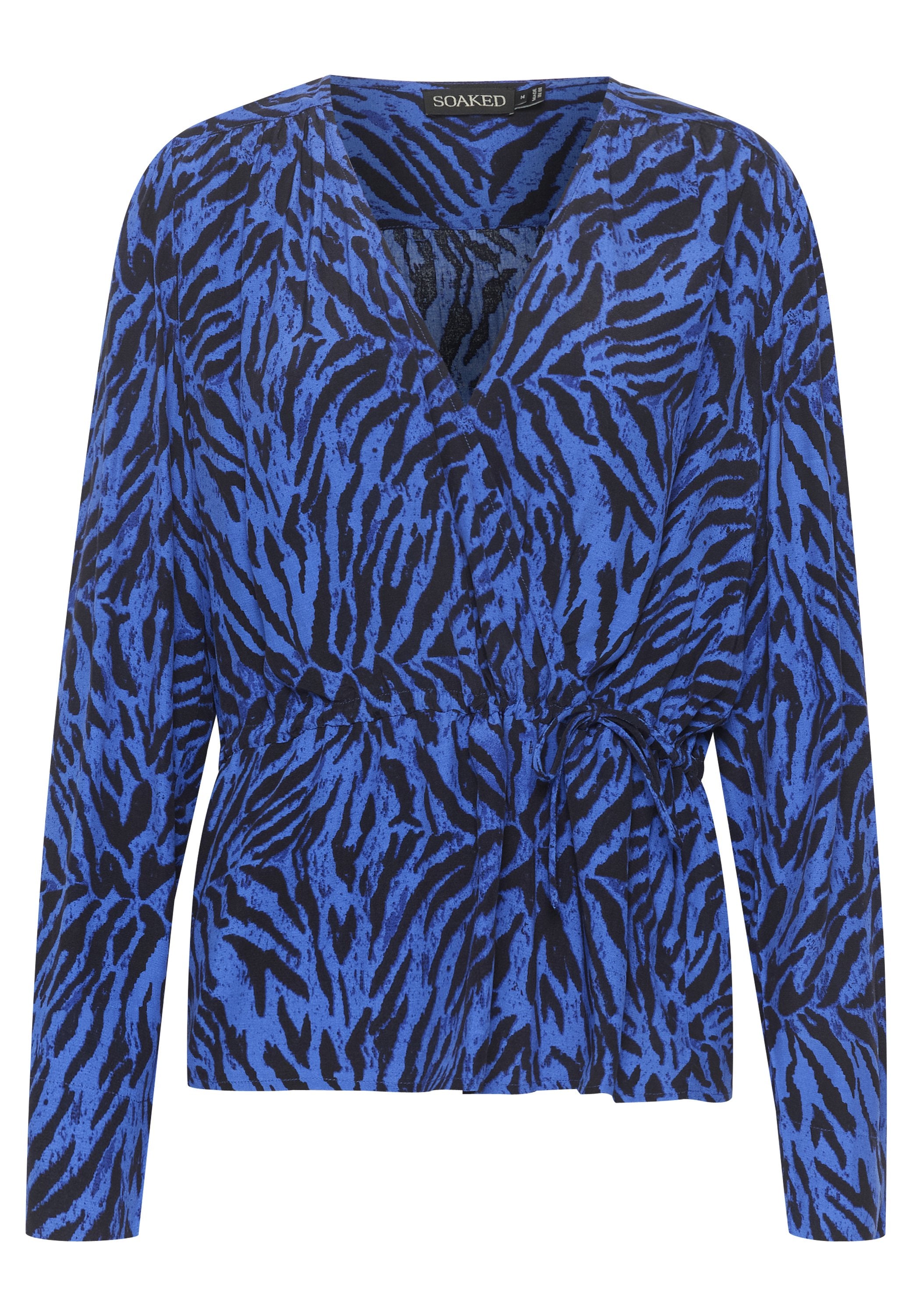 Langärmelige blaue Wickelbluse mit schwarzen abstrakten Tigerstreifen und einem seitlichen Bindeband in der Taille.