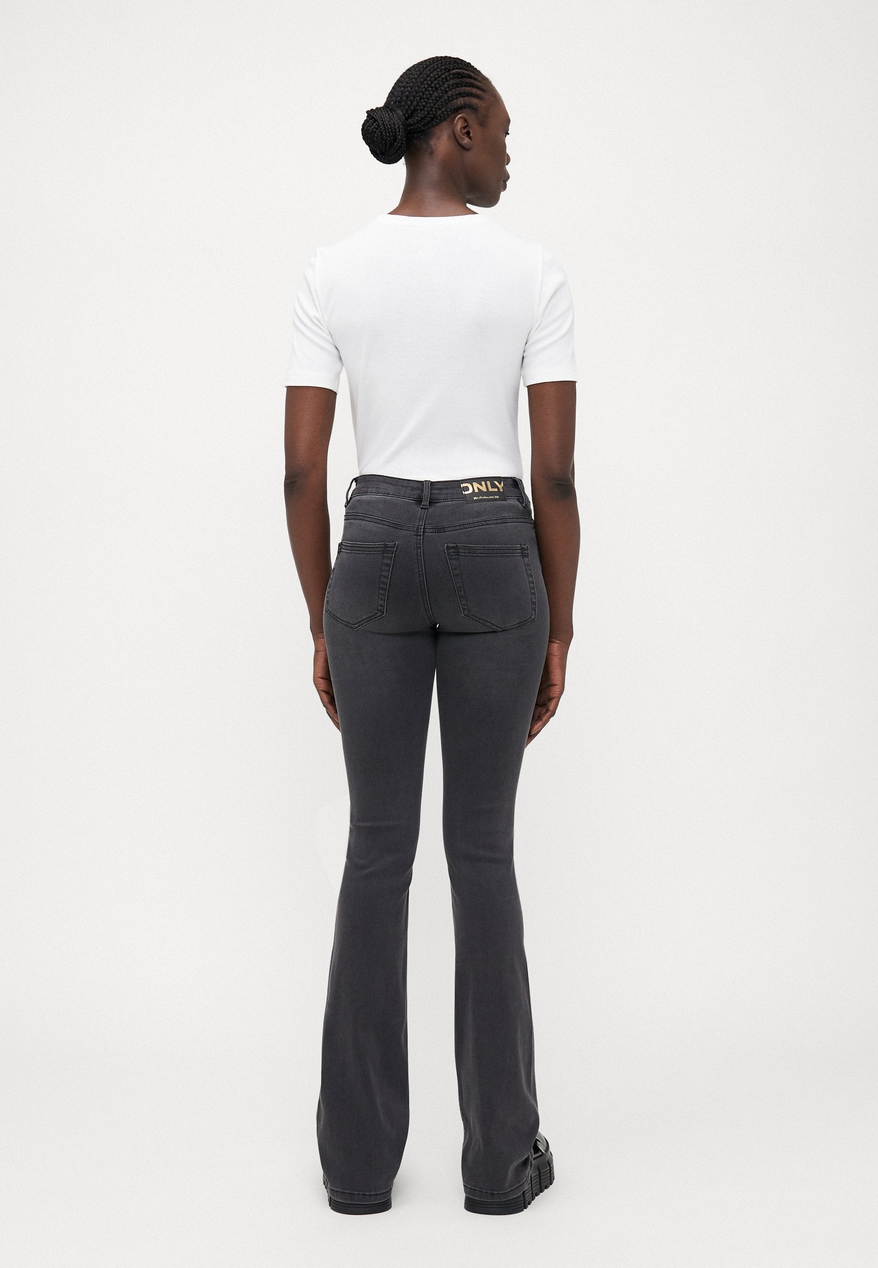 Flared fit ONLWAUW Mid waist Media 4