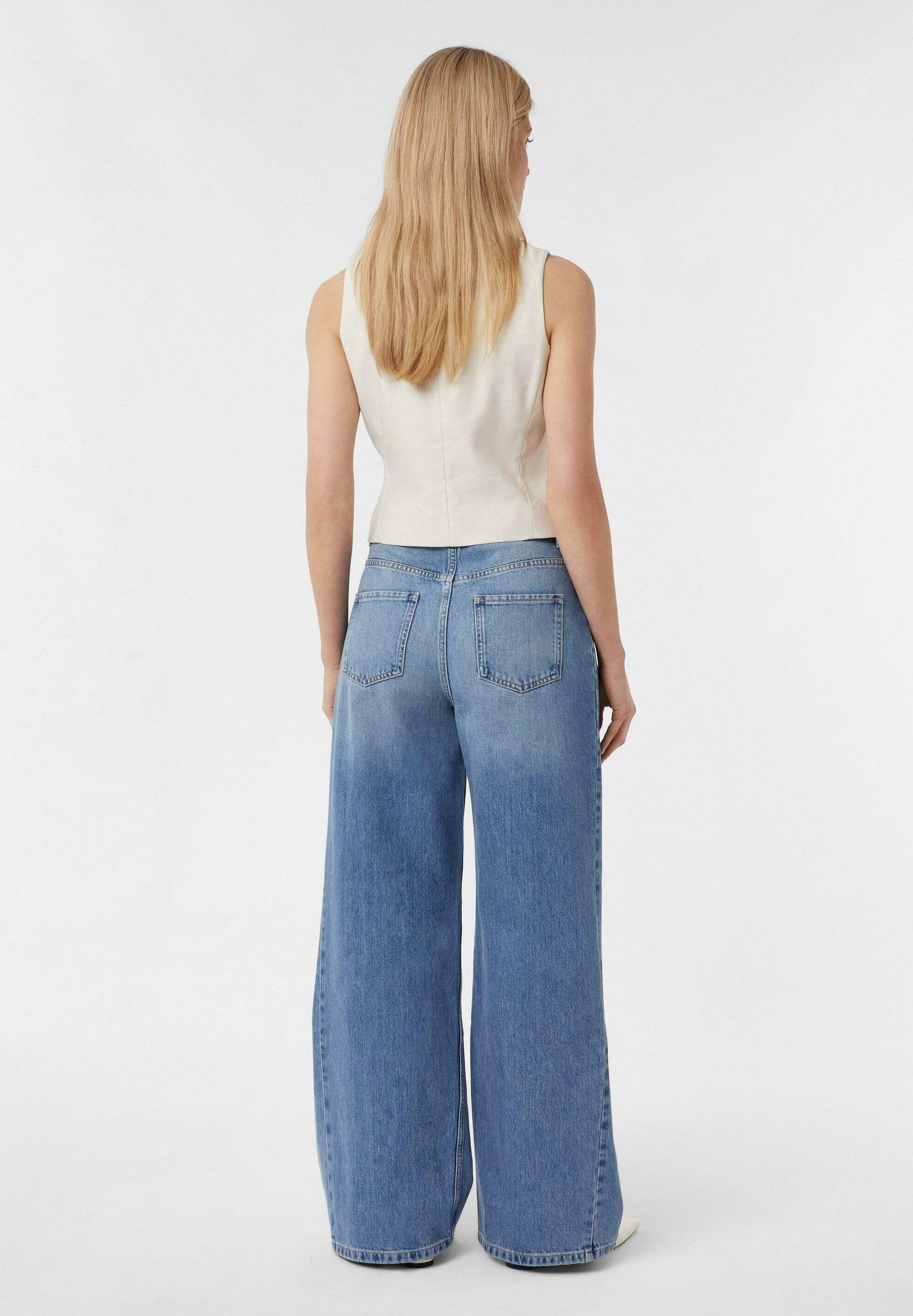 comma Wide Leg Media 4