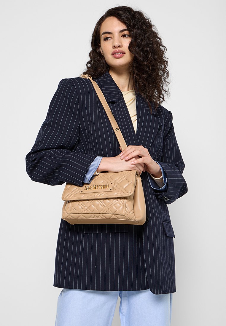 Love Moschino