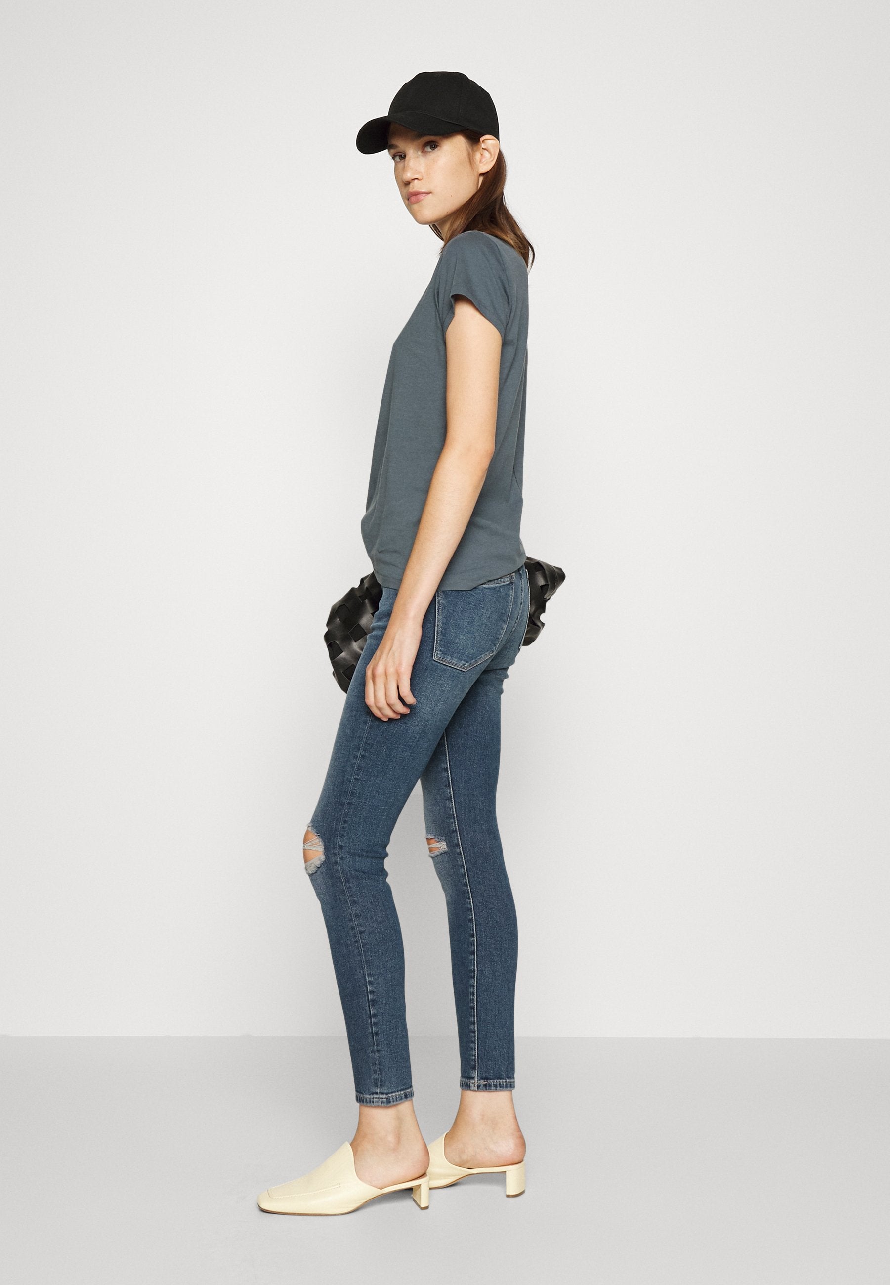 DL1961 FLORENCE SKINNY MID RISE INSTASCULPT ANKLE