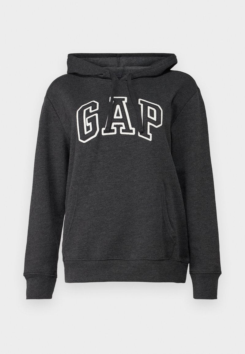 Dunkelgrauer Hoodie aus weichem Stoff mit einer Kängurutasche, Kapuze mit Kordelzug und großem weißen "GAP"-Logo auf der Vorderseite.