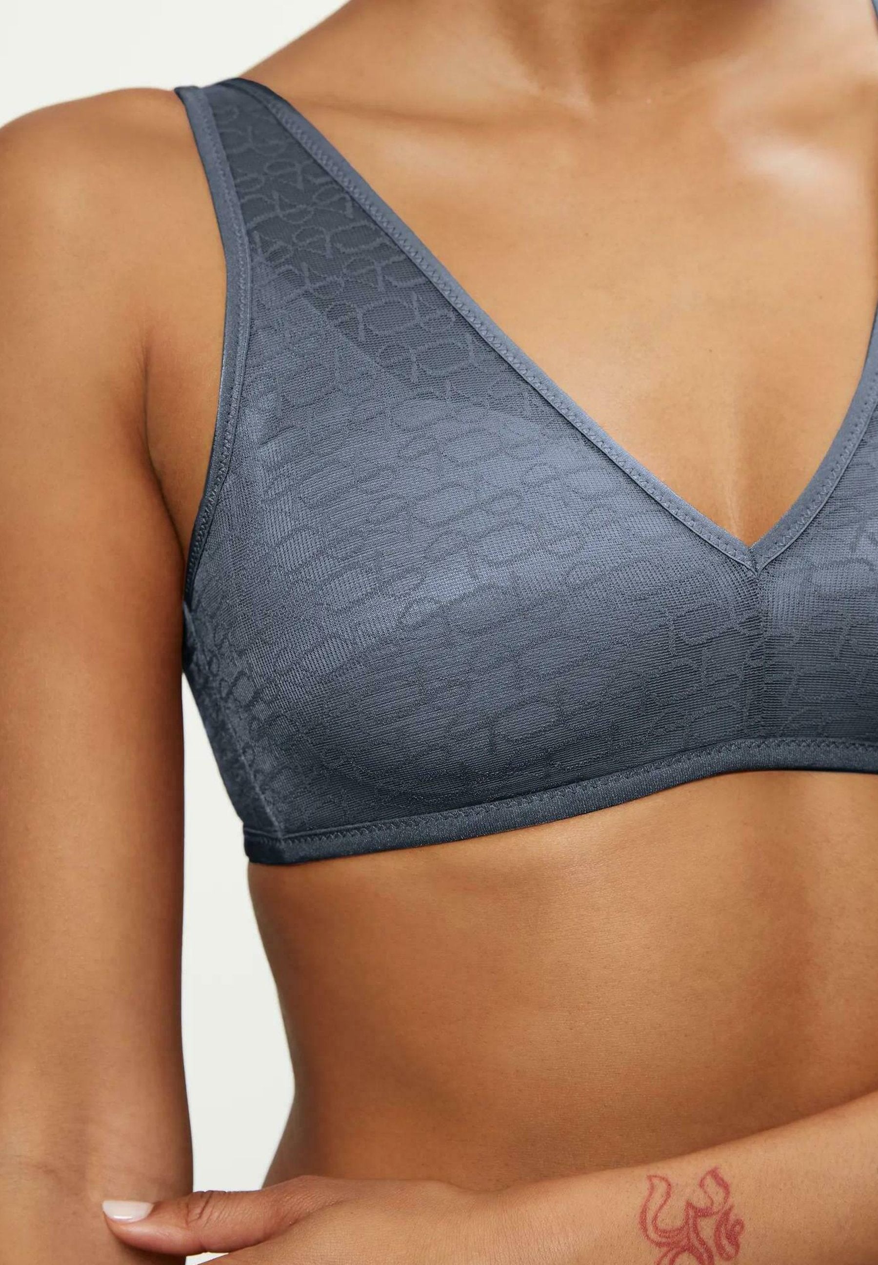 Triumph SIGNATURE SHEER