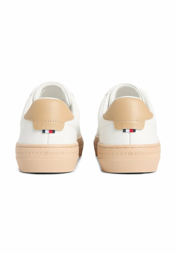 Tommy Hilfiger PREMIUM DRESS CUPSOLE LTH