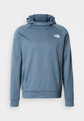 Hellblauer Hoodie mit Schlauchkragen, Raglanärmeln, strukturiertem Stoff und dem weißen The North Face-Logo auf der linken Brustseite.