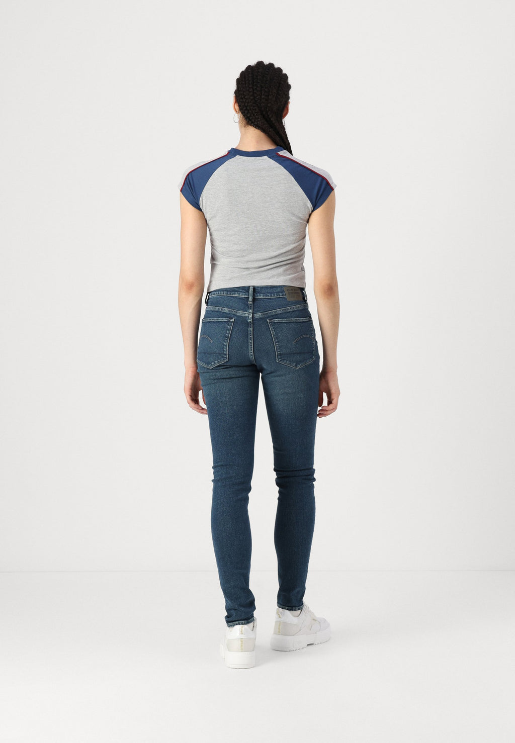 3301 SKINNY WMN Media 4