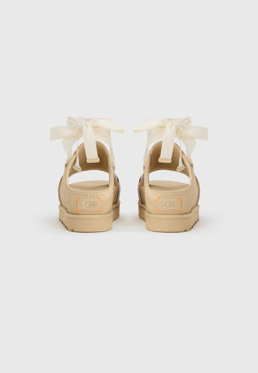 UGG GOLDENSTAR HI