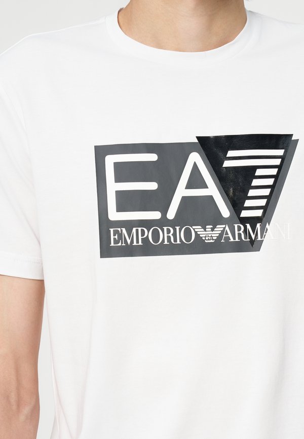 EA7 Emporio Armani