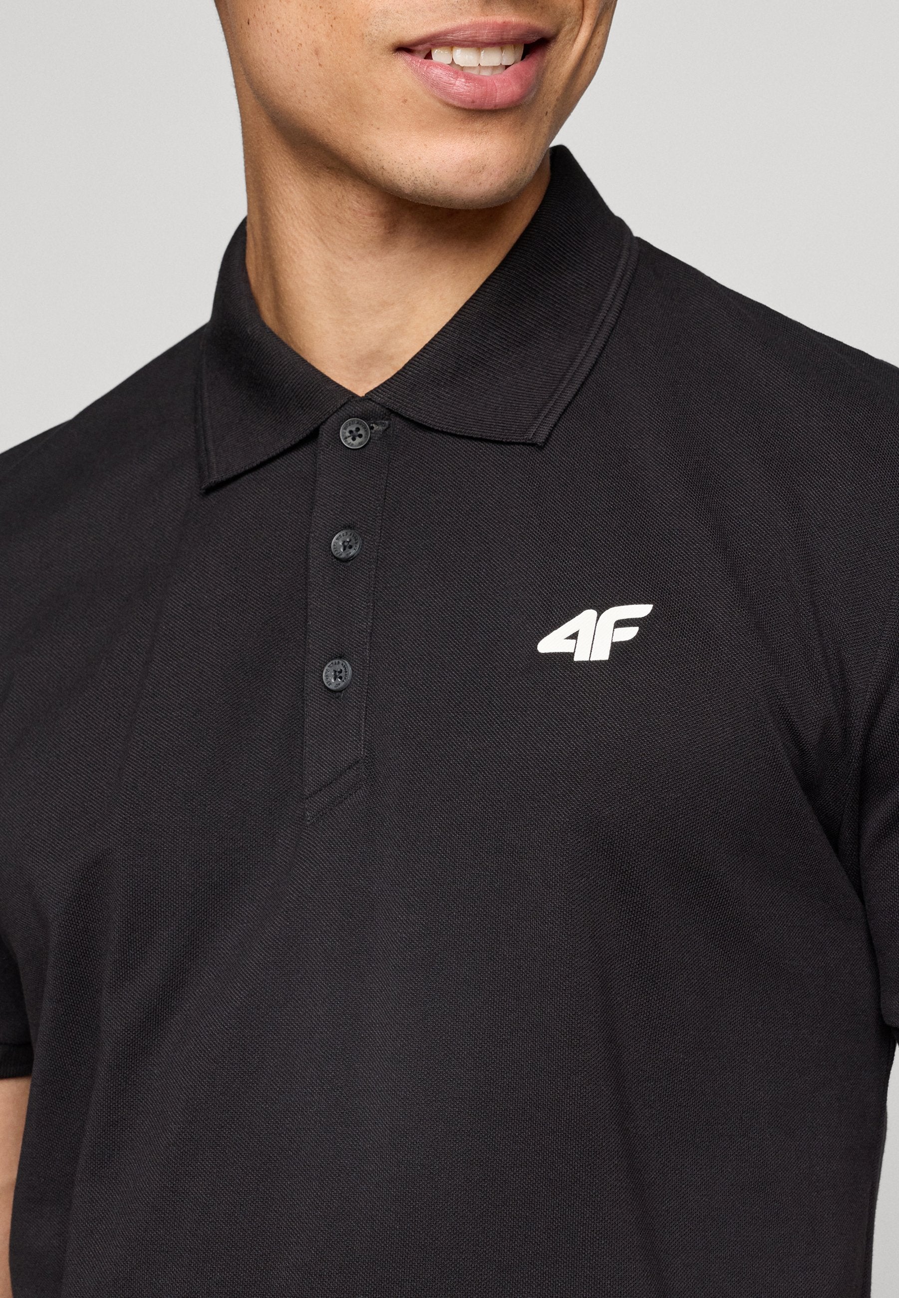 4F