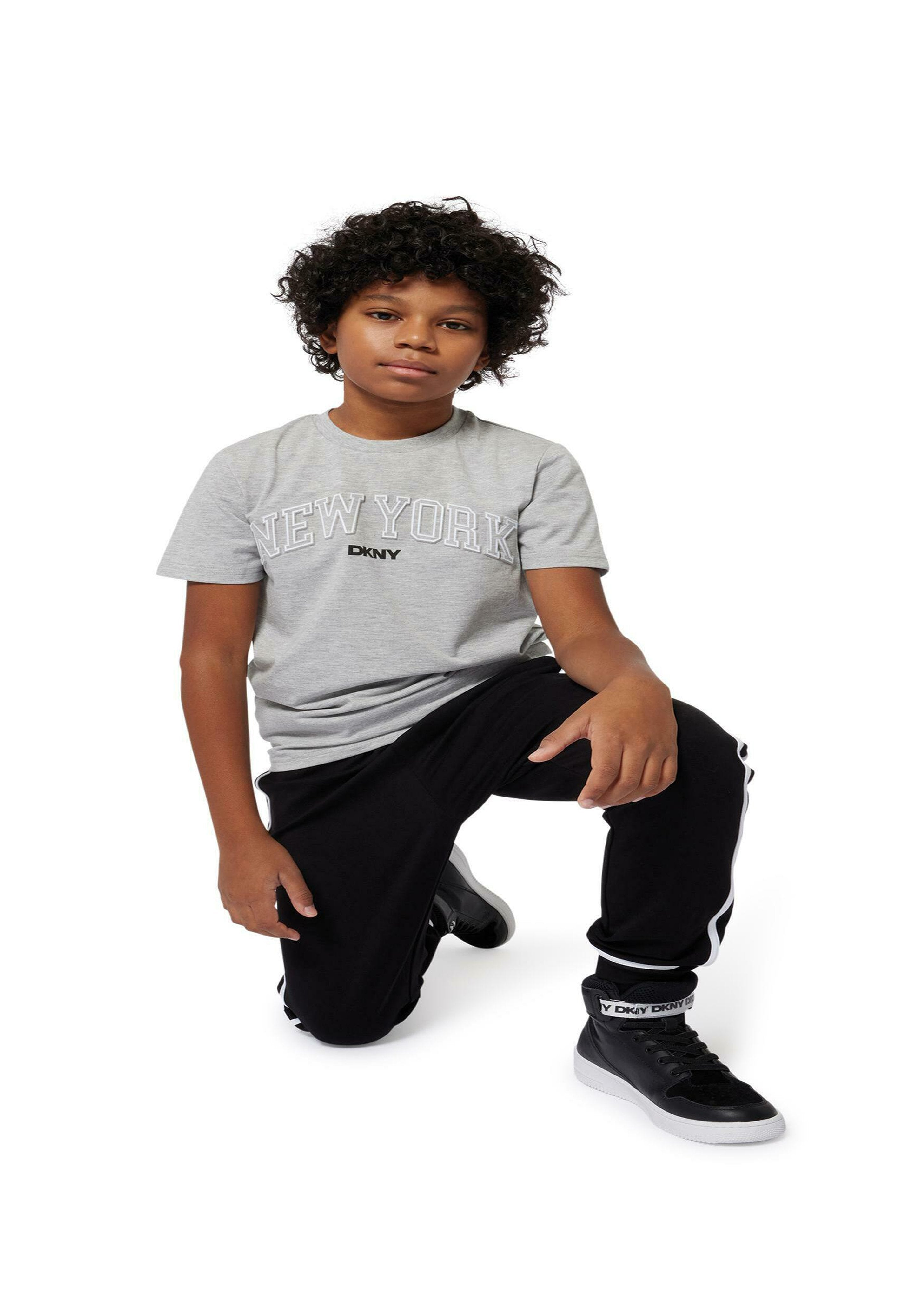 DKNY À MANCHES COURTES