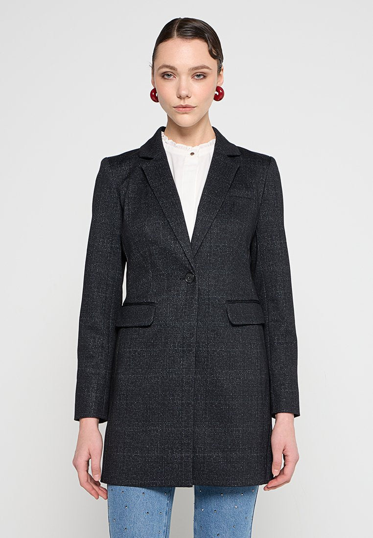 DKNY