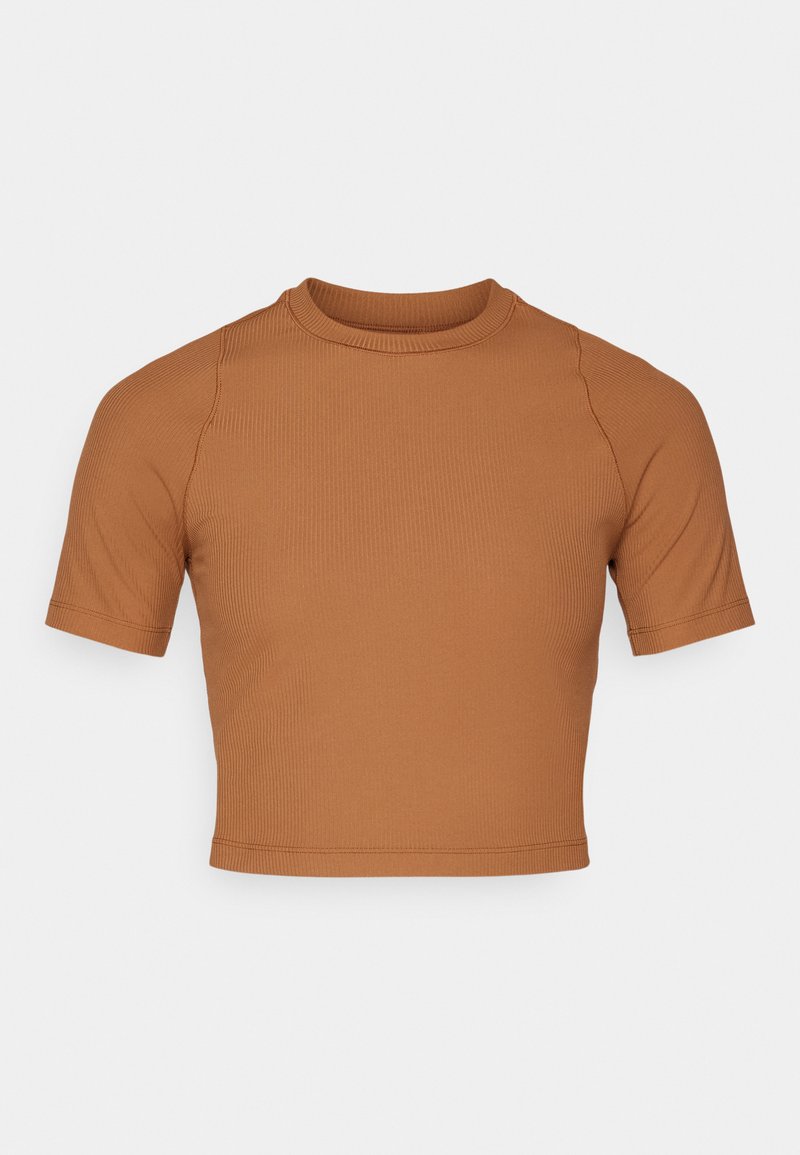 Braunes, geripptes Cropped Top mit kurzen Ärmeln und Rundhalsausschnitt, das eine enge Passform und eine glatte Textur aufweist.