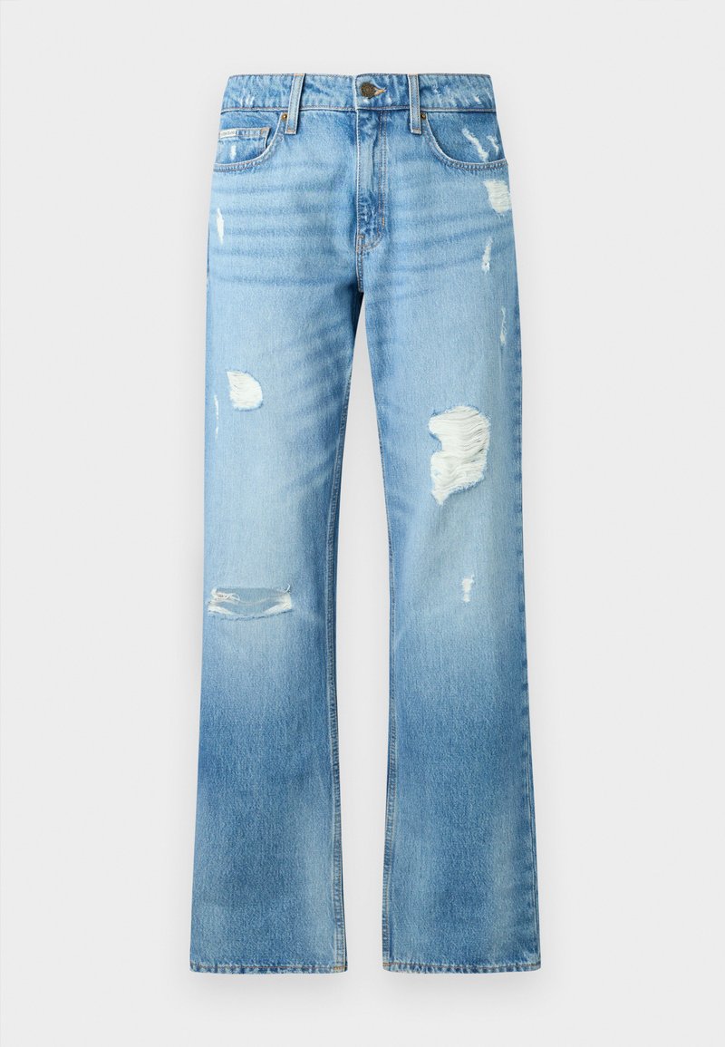 Hellblaue Jeans aus Denim mit geradem Bein, ausgestattet mit Rissen und einem ausgewaschenen Finish. Enthält einen Metallknopf und fünf Taschen.