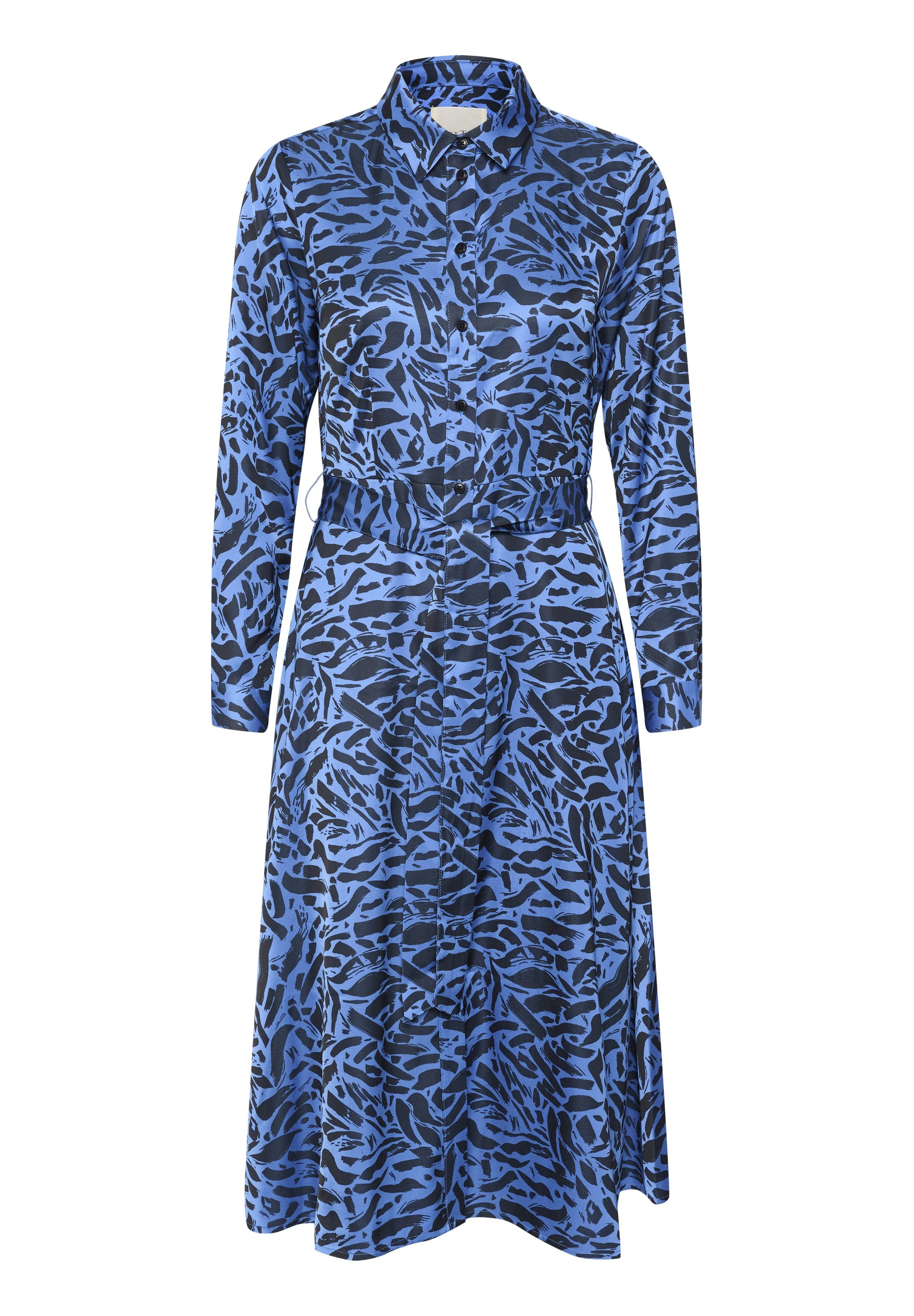 Blaues Hemdkleid mit schwarzem abstraktem Muster, langen Ärmeln, Kragen, durchgehender Knopfleiste und taillierter Passform. Glatte Stofftextur.
