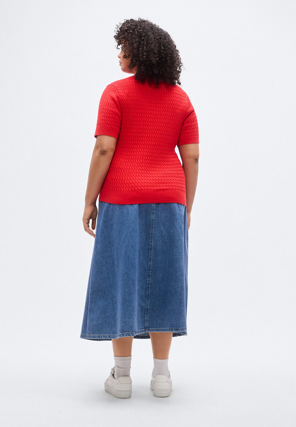 CURVE CABLE KNIT SHORT SLEEVE JUMPER Media 4