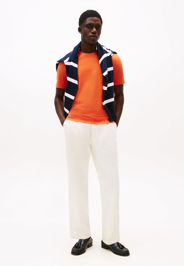 Tommy Hilfiger SEASONAL SOLID TEE CORE ESSENTIALS