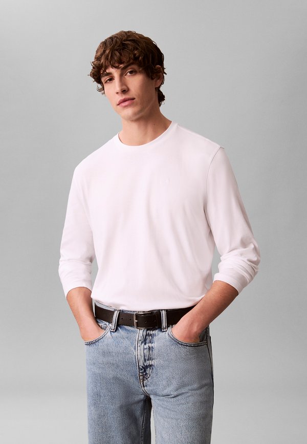 Calvin Klein INTERLOCK SOLID CREWNE - Long sleeved top - bright white