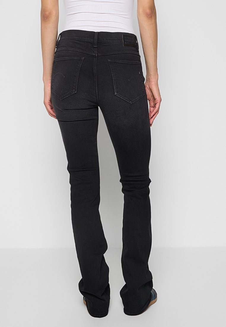 NOXER BOOTCUT Media 3