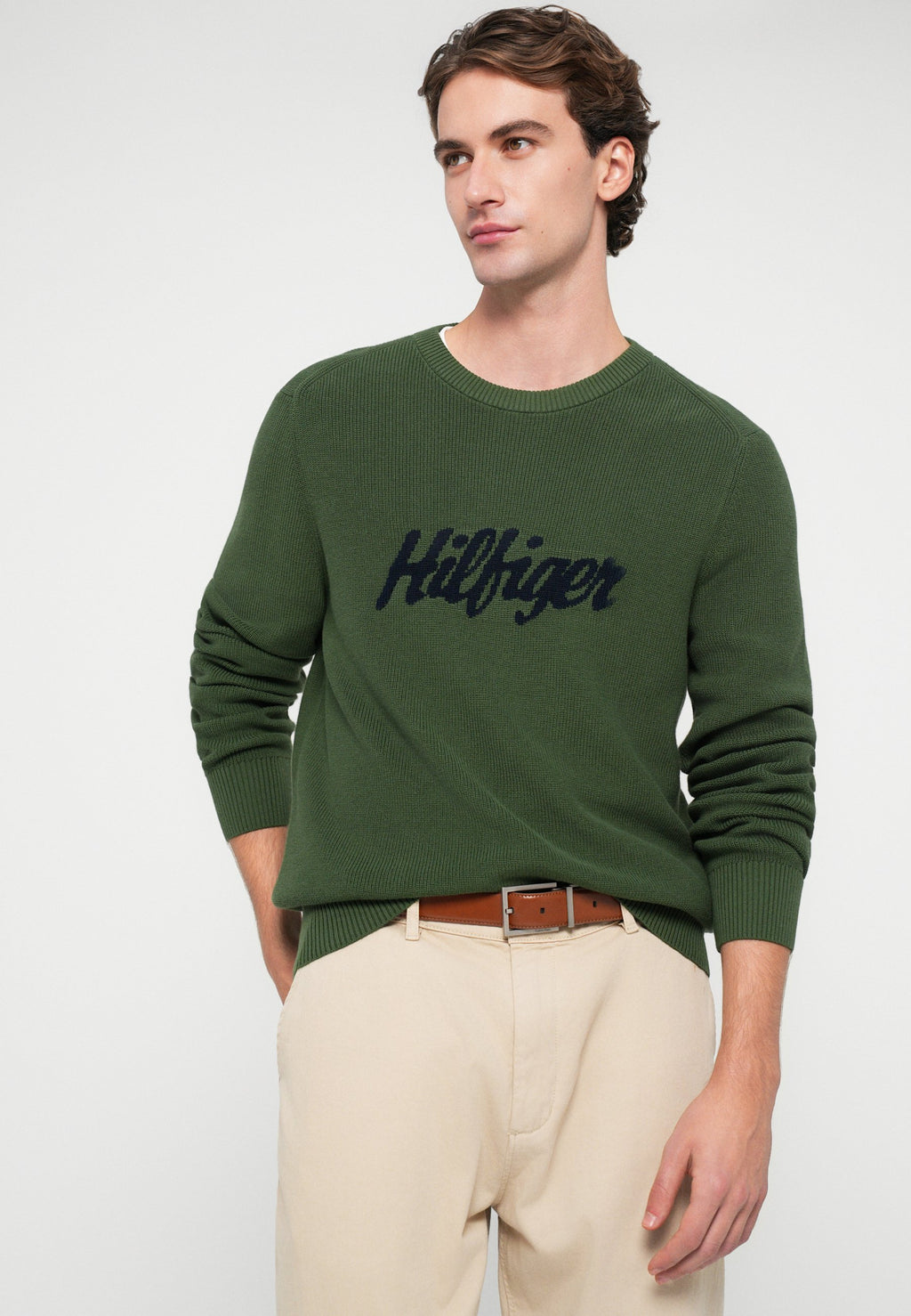 SEASONAL GRAPHIC C NECK Media 5