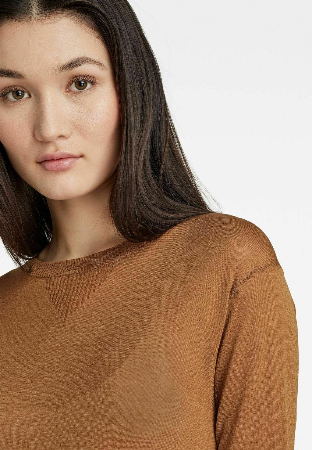 CORE ROUND NECK Media 6