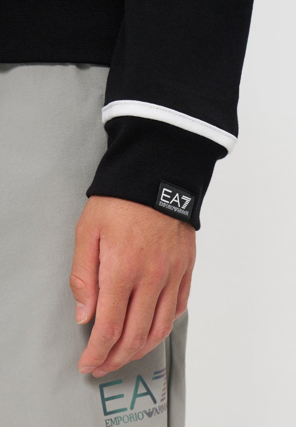 EA7 Emporio Armani