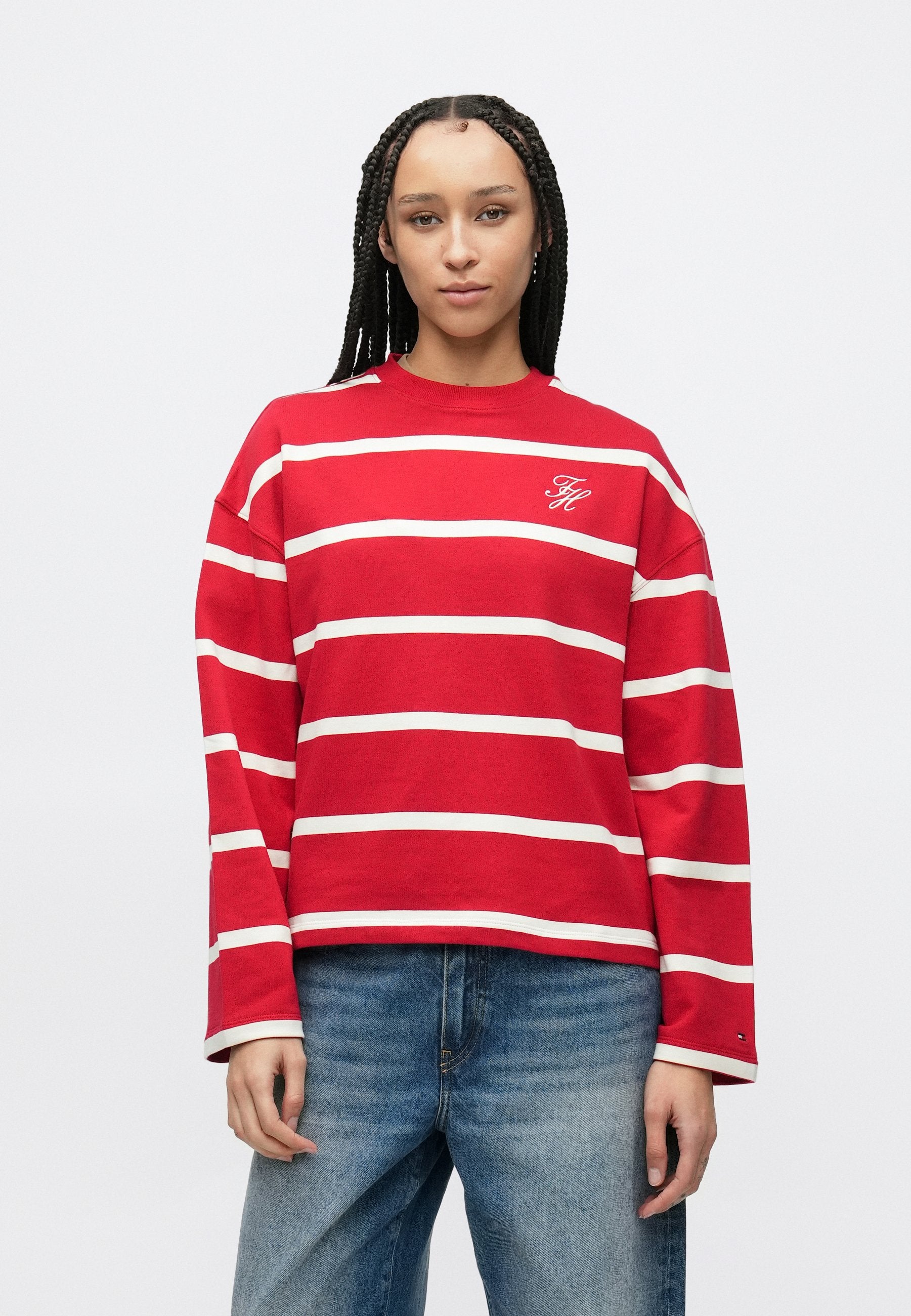 LOGO EMBROIDERY TERRY CREW NECK SWEATSHIRT Media 3