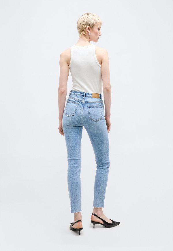Vero Moda Tall VMBRENDA