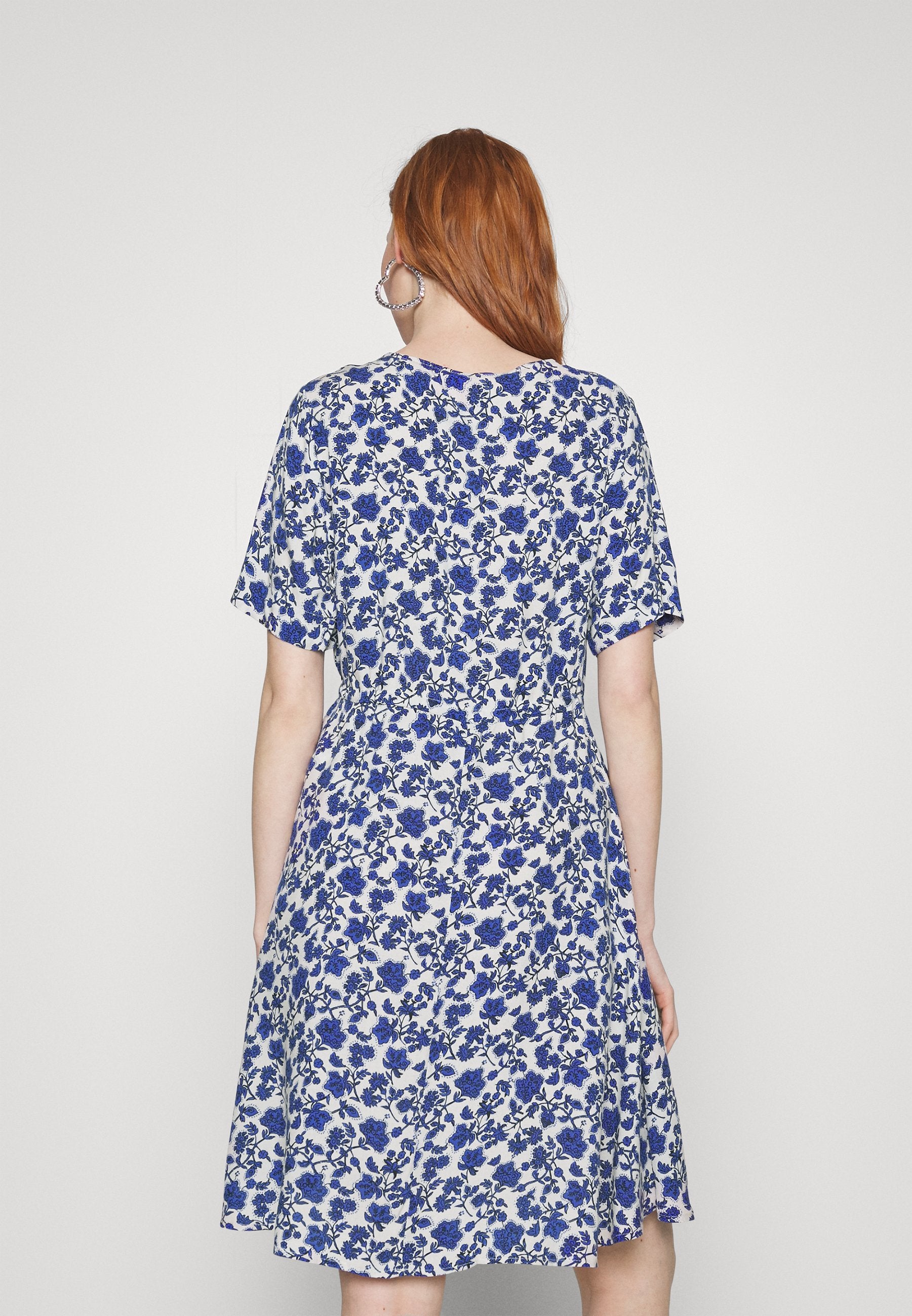 ONLVIOLA BUTTON DRESS Media 4