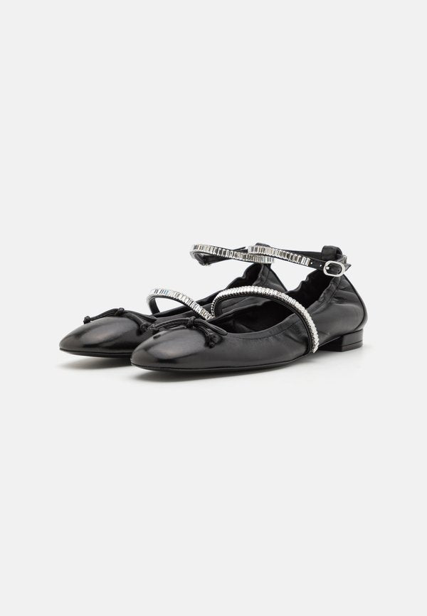 Stuart Weitzman STEFANIE BALLET FLAT