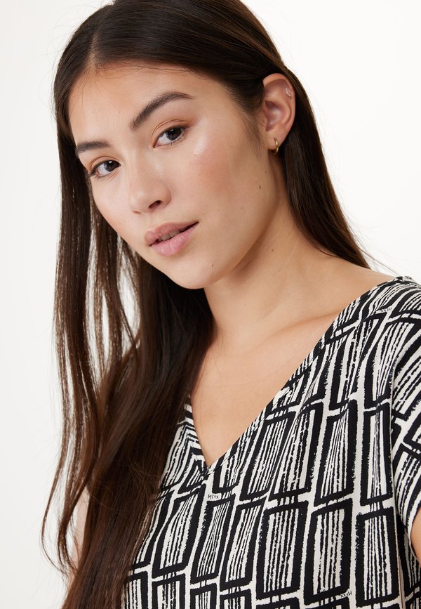 Mexx V NECK