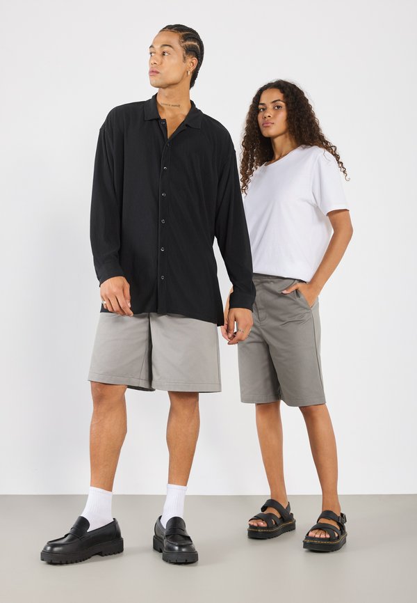 YOURTURN RELAXED FIT SHORTS