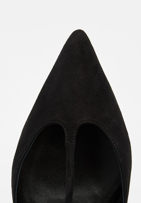Stuart Weitzman TULLY