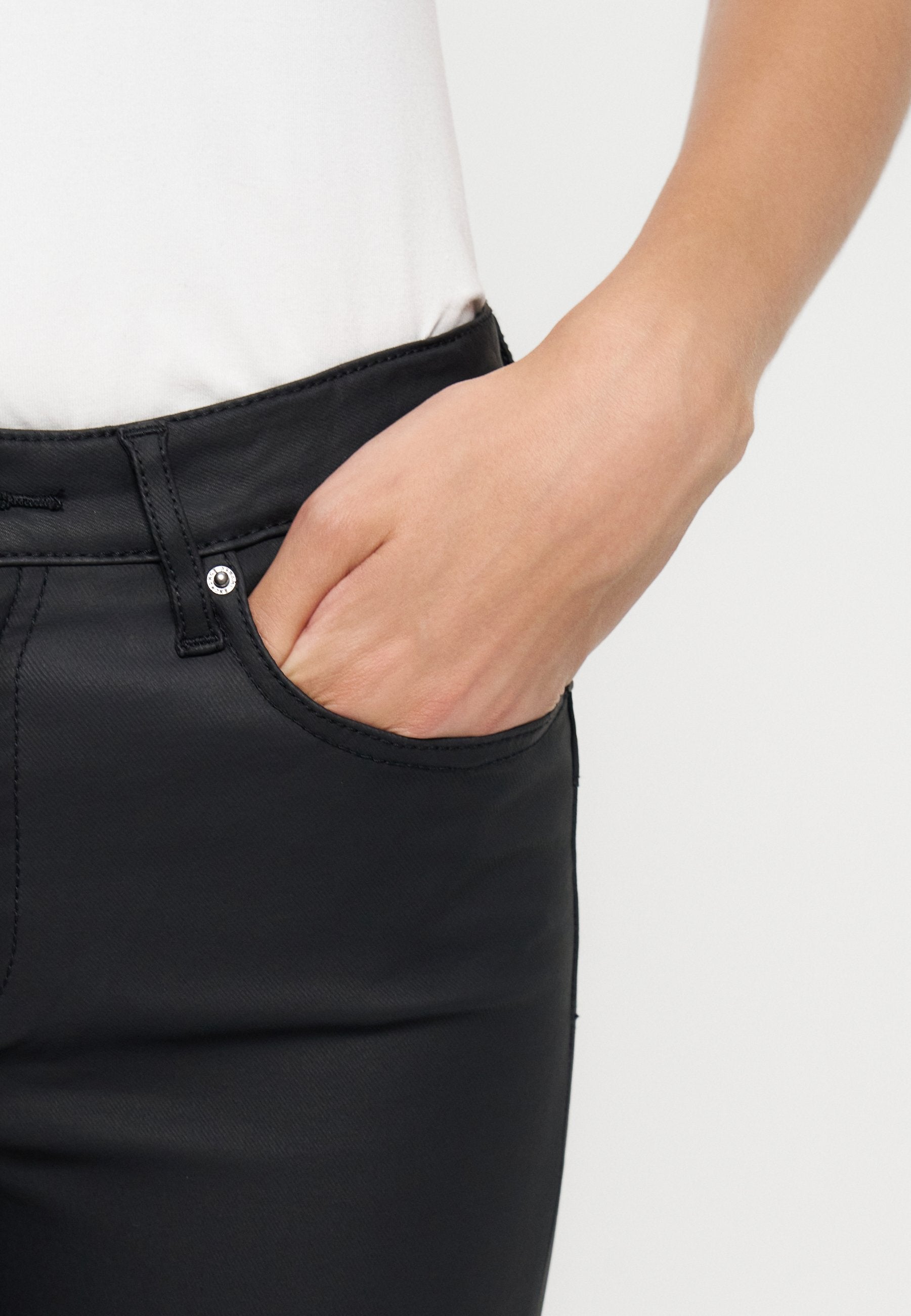 Armani Exchange
